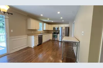 106 Village Ct, Ohio Township, PA 15143 - Photo 10