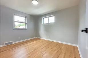 121 Vetter Dr, Pittsburgh, PA 15235 - Photo 10