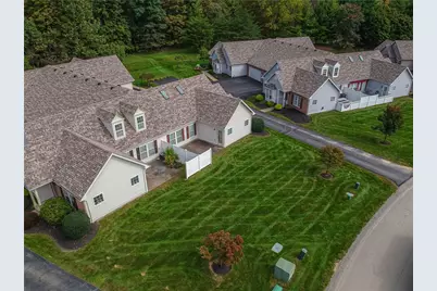 724 Spencer Woods Drive, Pittsburgh, PA 15116 - Photo 2