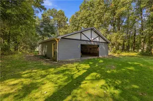 1405 Rolling Acres Rd, Unity Township, PA 15650 - Photo 2