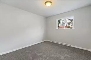 126 E Edison Ave, New Castle, PA 16101 - Photo 18