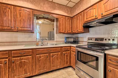 2405 Cronemeyer St, McKeesport, PA 15132 - Photo 4