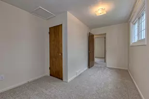 301 Silvis St, Jeannette, PA 15644 - Photo 20