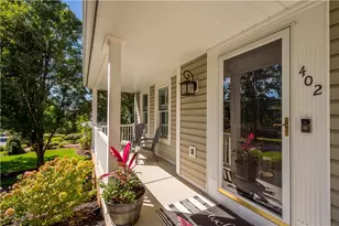 402 Pin Oak Dr, South Fayette, PA 15057 - Photo 4