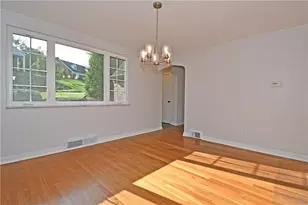 4726 Rolling Hills Rd, Pittsburgh, PA 15236 - Photo 10