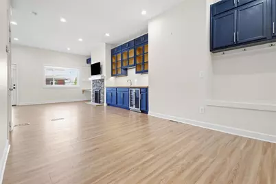 2410 Leticoe St, Pittsburgh, PA 15203 - Photo 8