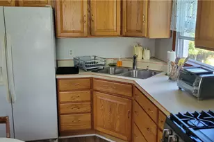 1856 Calistoga St, Pittsburgh, PA 15221 - Photo 10