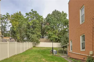 912 Mina St, Spring Hill, PA 15212 - Photo 4