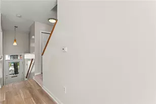 1728 Merriman Ct, Pittsburgh, PA 15203 - Photo 2