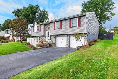 40 Fosterville Road, Hempfield Township, PA 15601 - Photo 2