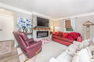 92 Adams Dr, Pittsburgh, PA 15241 - Photo 2