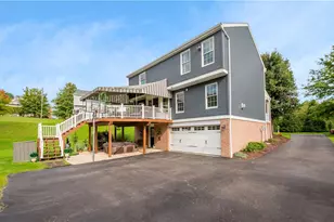 1009 Fieldstone Dr, Cecil, PA 15317 - Photo 46