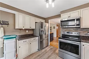 1238 Lakemont Dr, Pittsburgh, PA 15243 - Photo 10