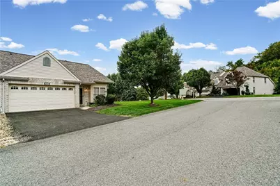 400 Katy Ln, Collier Township, PA 15071 - Photo 4
