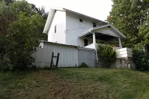 157 Martin Farm Rd, Dunbar Township, PA 15431 - Photo 2