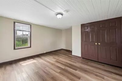 1008 Fallowfield Ave, Charleroi Boro, PA 15022 - Photo 4