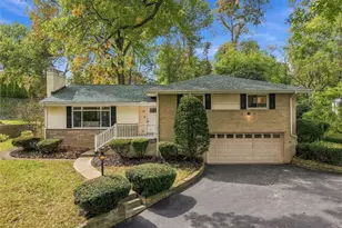 119 Saxony Dr, Pittsburgh, PA 15241 - Photo 1
