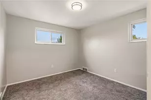 4331 Overhill St, Bethel Park, PA 15102 - Photo 14