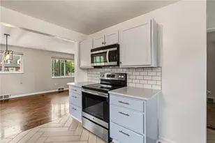 4331 Overhill St, Bethel Park, PA 15102 - Photo 10