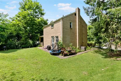 145 Payne Dr, Pittsburgh, PA 15235 - Photo 2