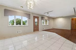 4770 Sherwood Dr, Pittsburgh, PA 15236 - Photo 10