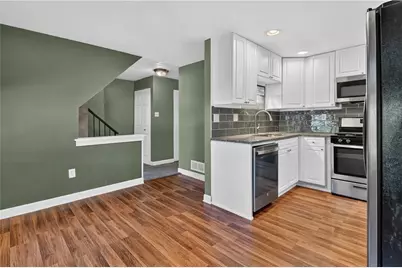 24 W Cortland Dr, Kennedy Township, PA 15136 - Photo 6