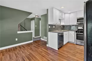 24 W Cortland Dr, Kennedy Township, PA 15136 - Photo 6