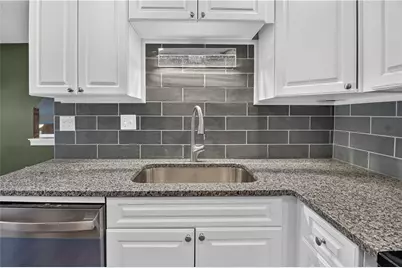 24 W Cortland Dr, Kennedy Township, PA 15136 - Photo 12