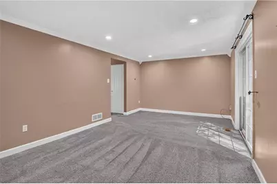 24 W Cortland Dr, Kennedy Township, PA 15136 - Photo 16