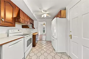 509 Old Farm Rd, Baldwin Twp, PA 15234 - Photo 12