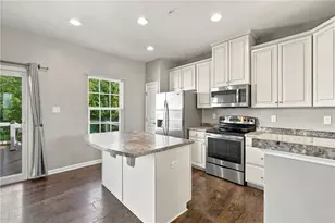 107 Sita Ct, Carnegie, PA 15106 - Photo 8