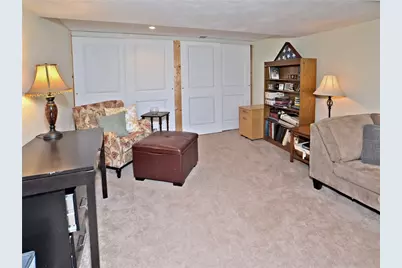 349 Oak Rd, Pittsburgh, PA 15239 - Photo 16