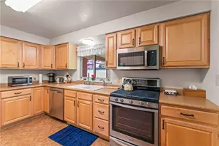 70 Fairmont Ave, East Washington Boro, PA 15301 - Photo 10