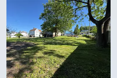 393 N Gallatin Ave, North Union Township, PA 15401 - Photo 10