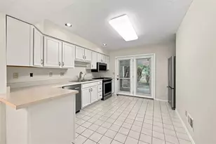 599 Newport Dr, Pittsburgh, PA 15235 - Photo 12