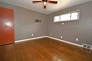 433 Ridgemont Dr, Pittsburgh, PA 15220 - Photo 16