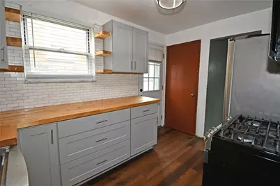 433 Ridgemont Dr, Pittsburgh, PA 15220 - Photo 12