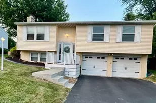 126 Mohican Dr, Hempfield Township, PA 15601 - Photo 1