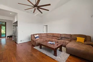 1645 Pegher Ln, Pittsburgh, PA 15143 - Photo 8