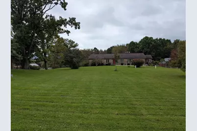 637 Wallace Run Rd, Big Beaver, PA 15010 - Photo 2