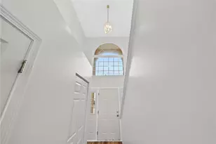 1136 Arrowhead Dr, South Strabane, PA 15301 - Photo 8