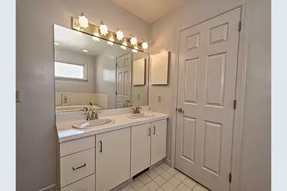 107 Fox Ridge Farms Dr, Pittsburgh, PA 15215 - Photo 16