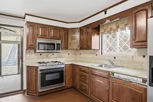 4782 Barone Dr, Pittsburgh, PA 15227 - Photo 16