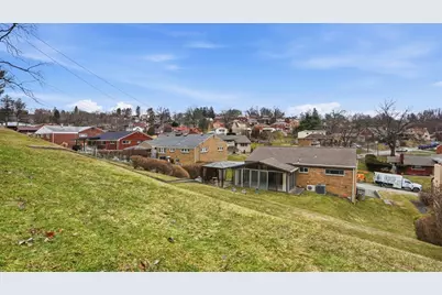4782 Barone Dr, Pittsburgh, PA 15227 - Photo 38