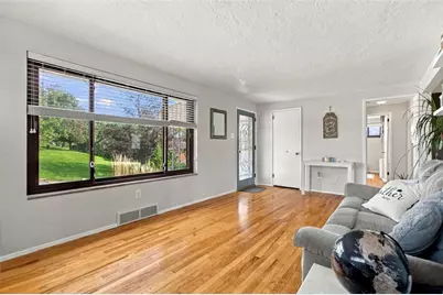 330 Saratoga, Pittsburgh, PA 15236 - Photo 4