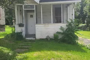 606 E Long Ave, New Castle, PA 16101 - Photo 1