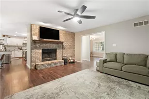 821 Ponderosa Dr, Findlay Township, PA 15126 - Photo 4