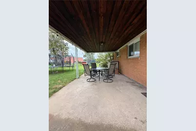 109 Eileen Dr, Pittsburgh, PA 15227 - Photo 24