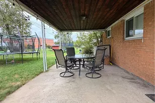 109 Eileen Dr, Pittsburgh, PA 15227 - Photo 24