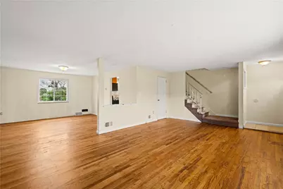 329 Macassar Dr, Pittsburgh, PA 15236 - Photo 6